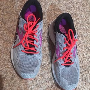 Brooks Launch 9.5 WIDE